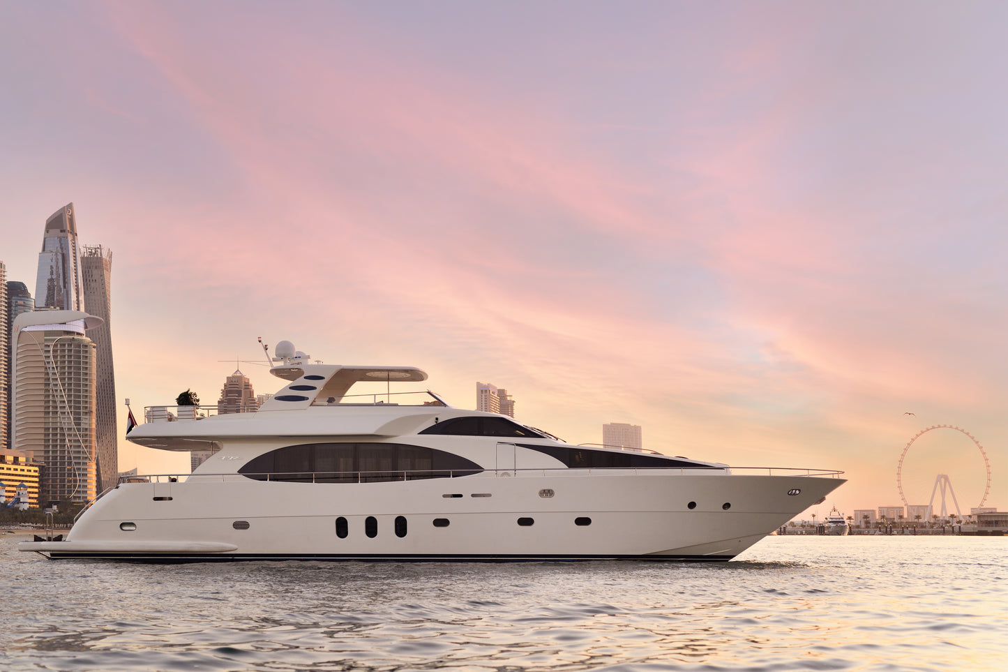 Haigan Yacht 92ft - Luxury Yacht Charter Dubai, 25 pax - Dubai Marina