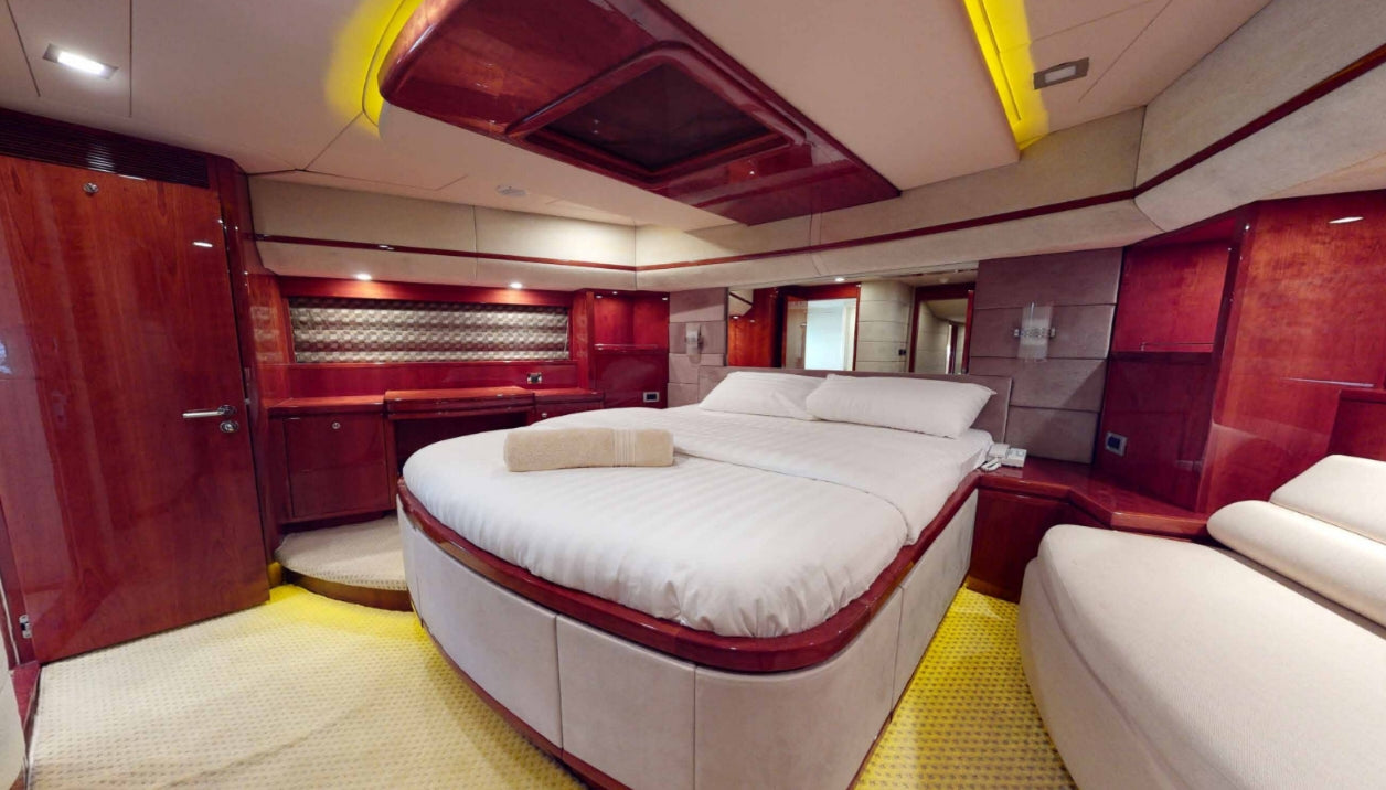 Stunning 88ft Luxury Fly Bridge Yacht, 60pax. Dubai Yacht Charter, Dubai Harbour Yacht