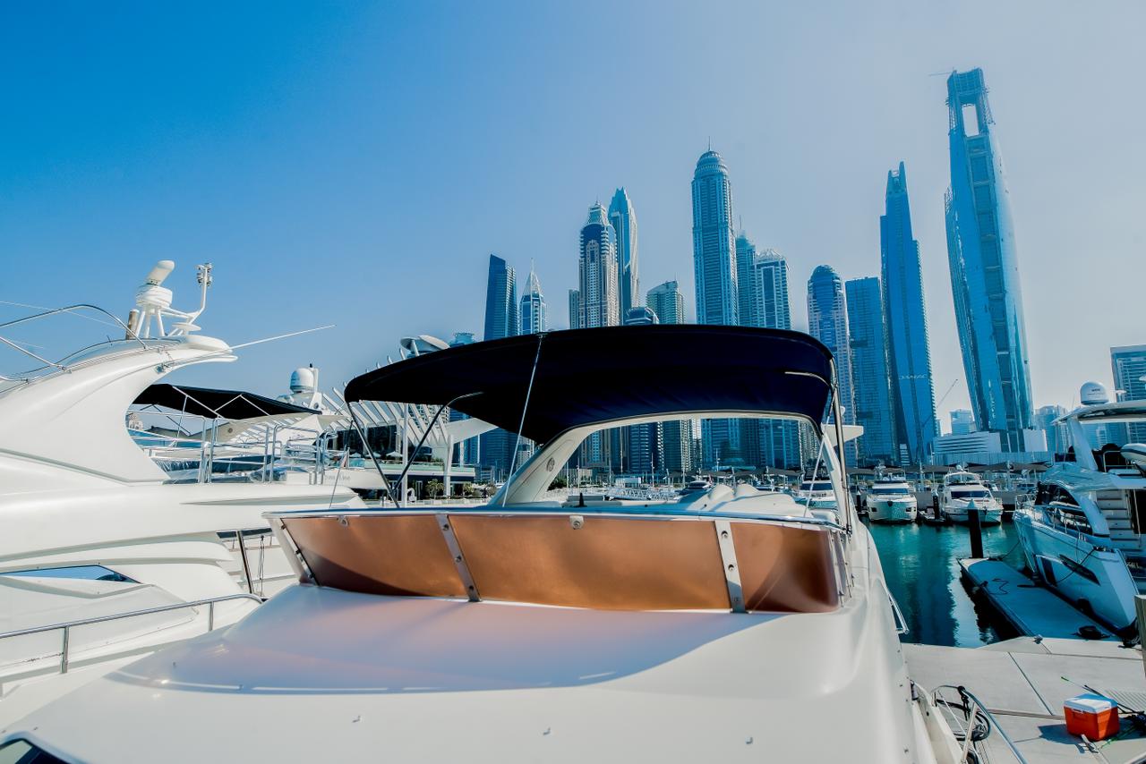 64ft Luxury Sunseeker Fly Bridge. Yacht Cruise Dubai Harbour. 12 pax
