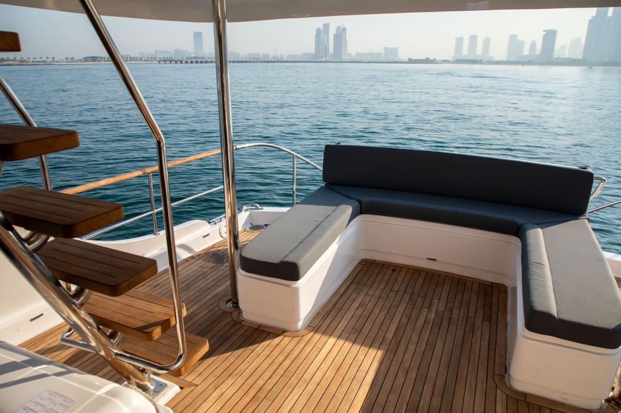 64ft Luxury Vogue Yacht Dubai Harbour. 18 Guests | 𝕋𝕙𝕖 𝕐𝕒𝕔𝕙𝕥 𝔾𝕦𝕪 𝔻𝕦𝕓𝕒𝕚