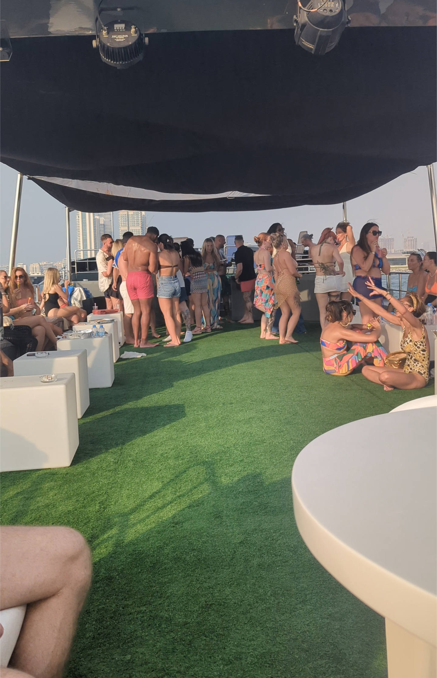OPTIMAL EXPERIENCE - Yacht Party - Boat Party Dubai - KINGS 499 - QUEENS 299 - (Brunch and Ocean Fun) 𝕋𝕙𝕖 𝕐𝕒𝕔𝕙𝕥 𝔾𝕦𝕪 𝔻𝕦𝕓𝕒𝕚