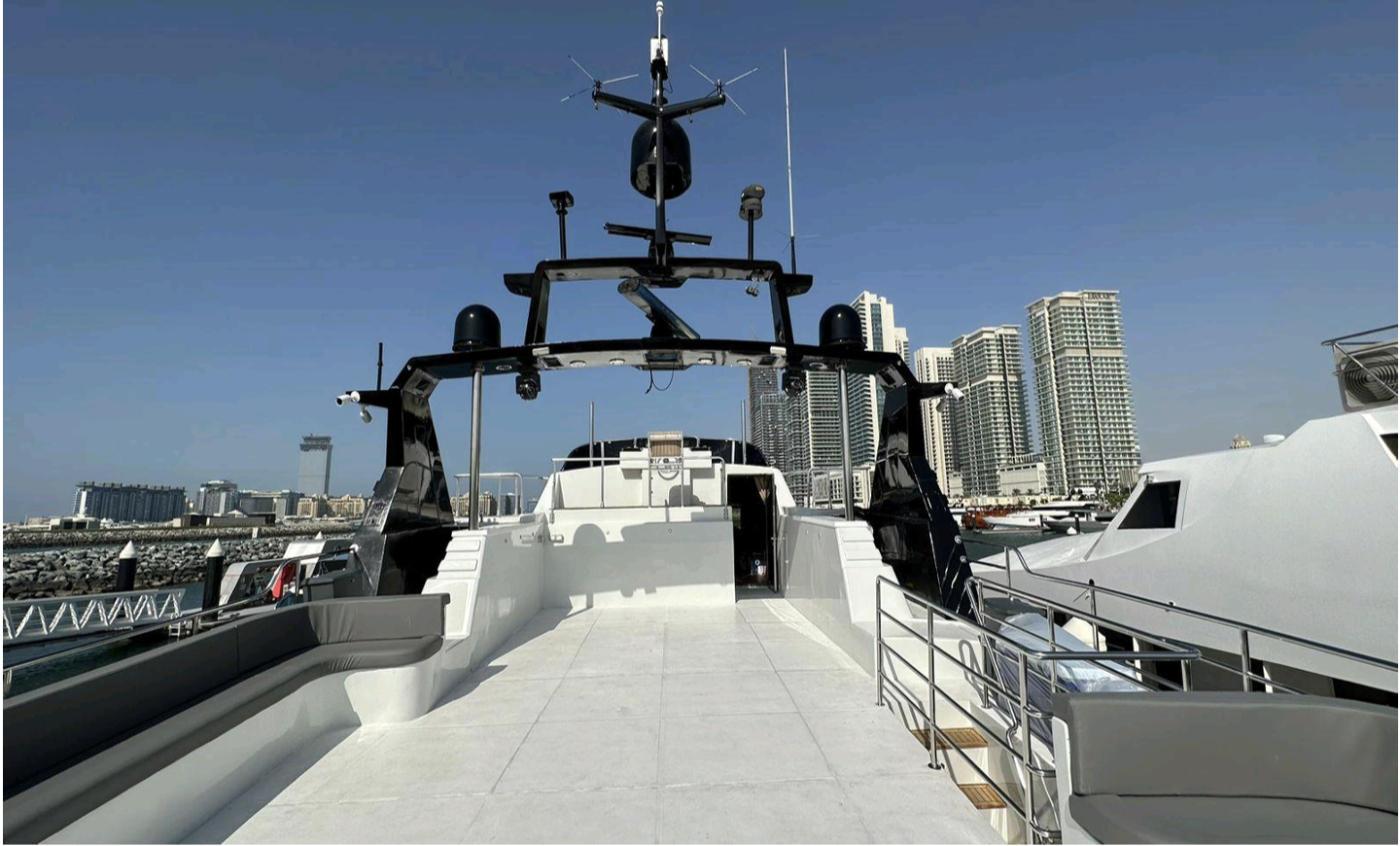 Mazayel 135ft Mega Yacht, 150 guests - Dubai Harbour Yacht Charter, Yacht Party Dubai 𝕋𝕙𝕖 𝕐𝕒𝕔𝕙𝕥 𝔾𝕦𝕪 𝔻𝕦𝕓𝕒𝕚