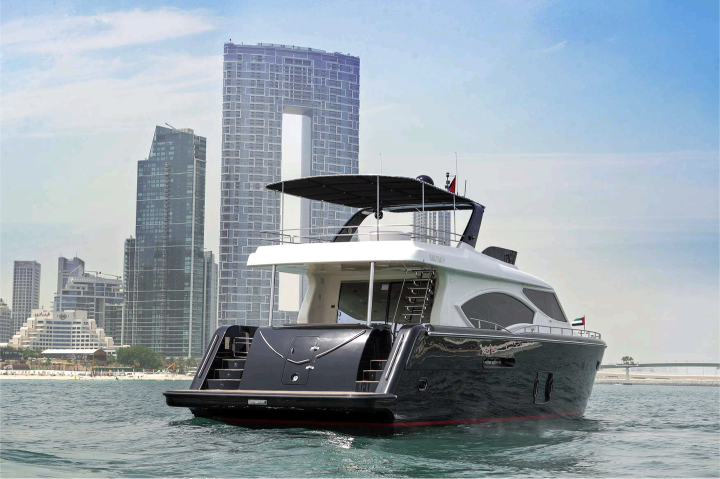 90ft Fly Bridge Black Pearl Yacht, Dubai Harbour Yacht Cruise Palm Jumeirah. 45 guests. 𝕋𝕙𝕖 𝕐𝕒𝕔𝕙𝕥 𝔾𝕦𝕪 𝔻𝕦𝕓𝕒𝕚