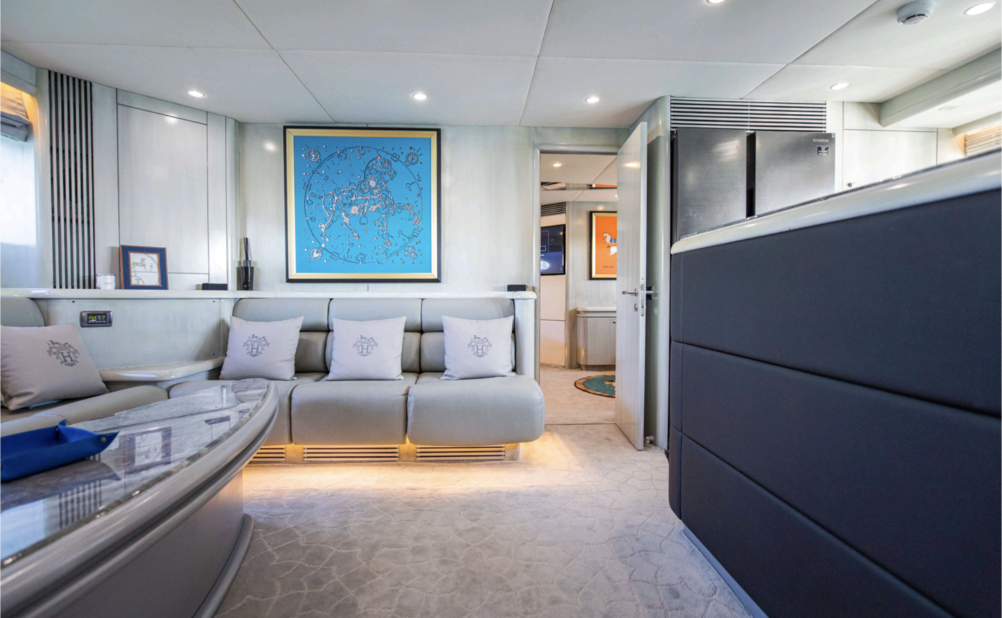 92ft UD30 Luxury Mega Yacht Sunseeker Vessel, 20 pax - ๐๐๐ ๐๐๐๐๐ฅ ๐พ๐ฆ๐ช ๐ป๐ฆ๐๐๐