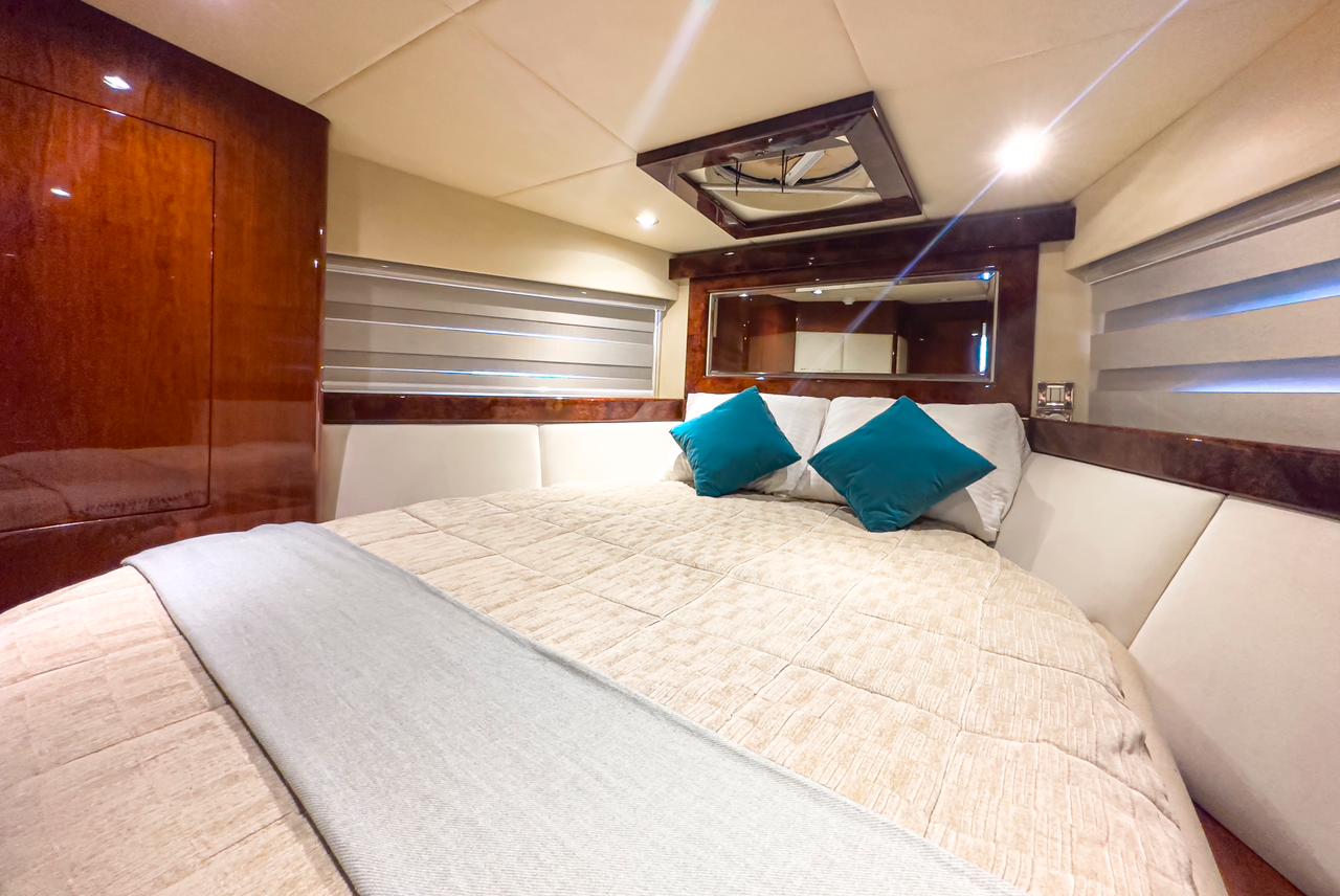 53ft Fly Bridge Yacht Cruise Dubai Harbour 12 guests. 𝕋𝕙𝕖 𝕐𝕒𝕔𝕙𝕥 𝔾𝕦𝕪 𝔻𝕦𝕓𝕒𝕚