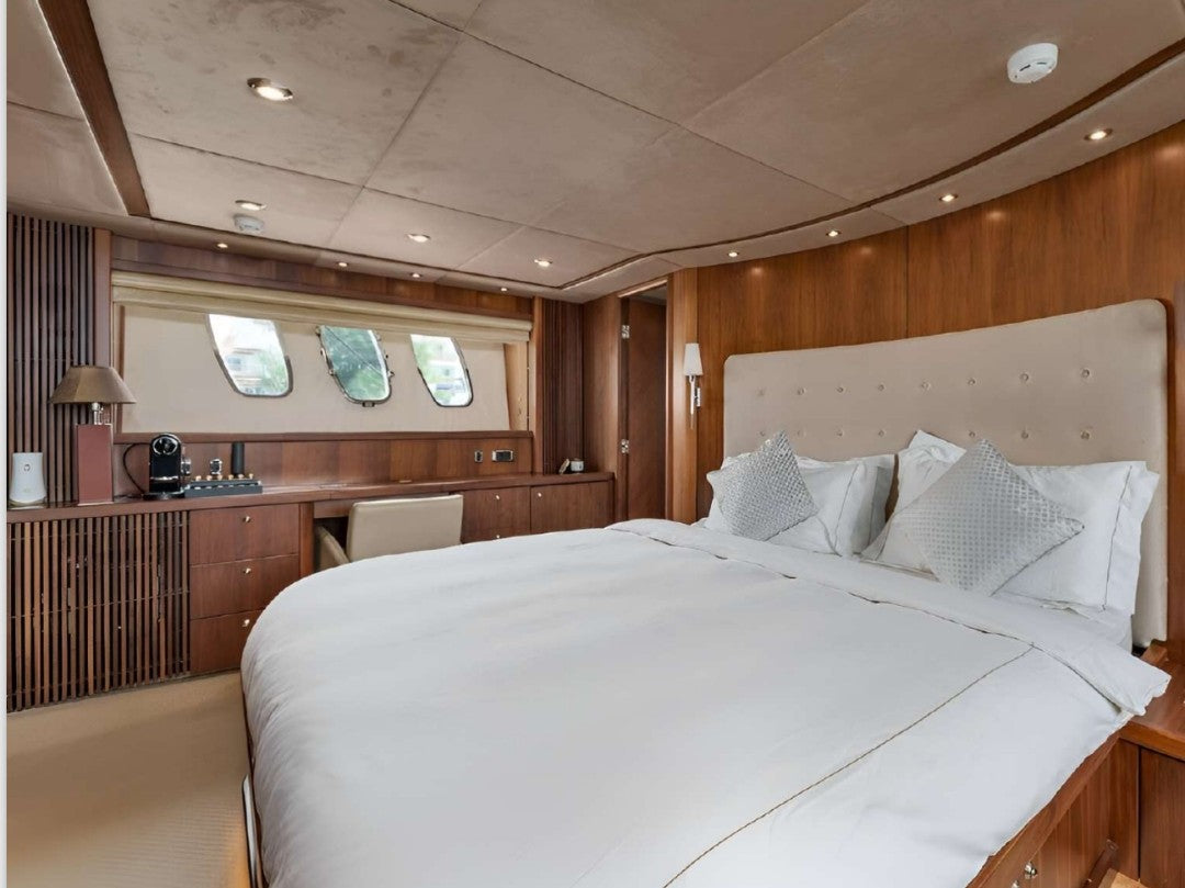 90ft Sunseeker Luxury Mega Yacht, Dubai Marina Yacht Cruise 15 Guests. Overnight Stays available.