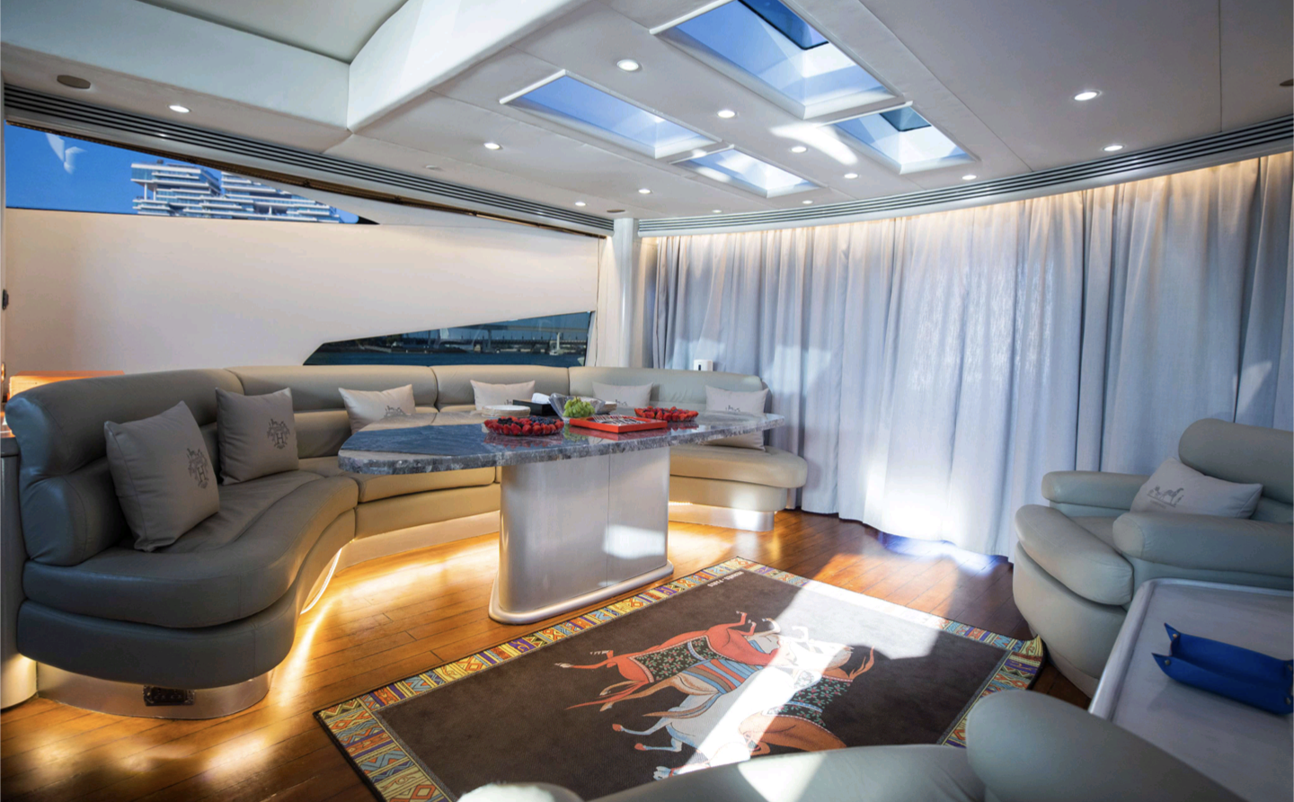 92ft UD30 Luxury Mega Yacht Sunseeker Vessel, 20 pax - One Hour (Dubai Marina)