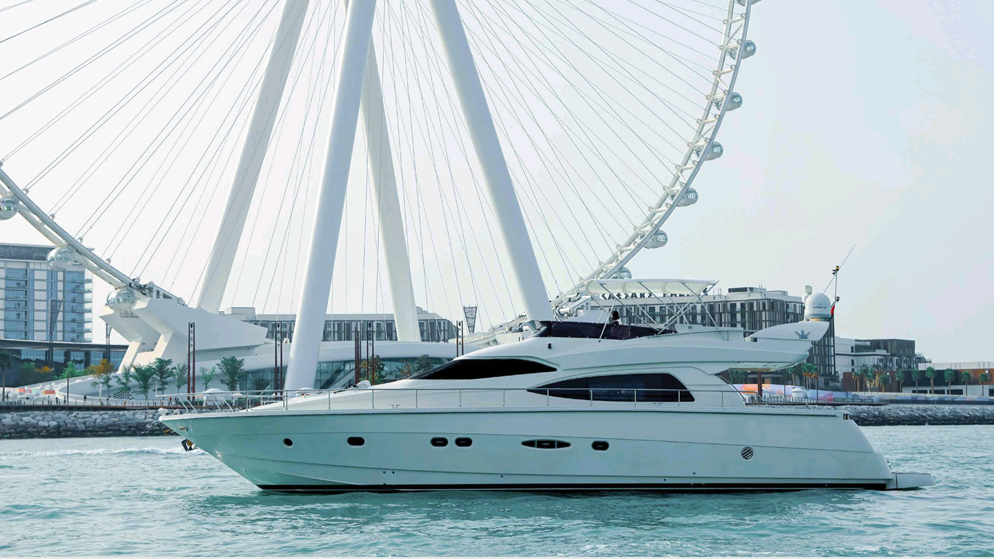 66ft Majesty Fly Bridge Yacht / Luxury Yacht Charter Dubai - 28 guests 𝕋𝕙𝕖 𝕐𝕒𝕔𝕙𝕥 𝔾𝕦𝕪 𝔻𝕦𝕓𝕒